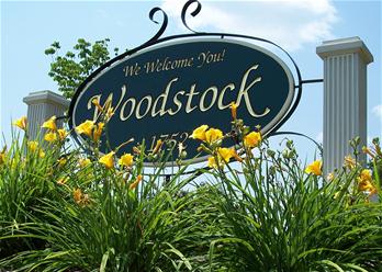 woodstock sign flowers 06 (2)_thumb.jpg